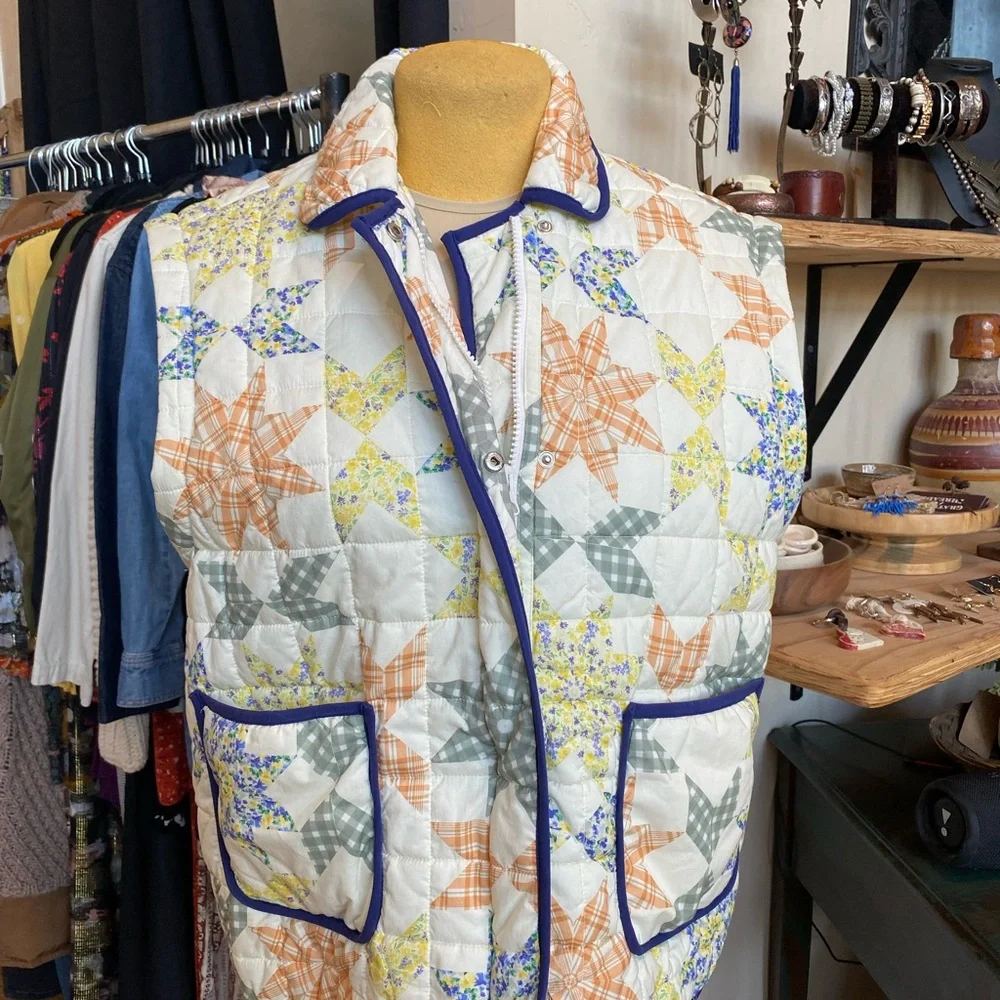 Quilted Star-Print Puffer Jacket - White Multi - Picture 4 of 5